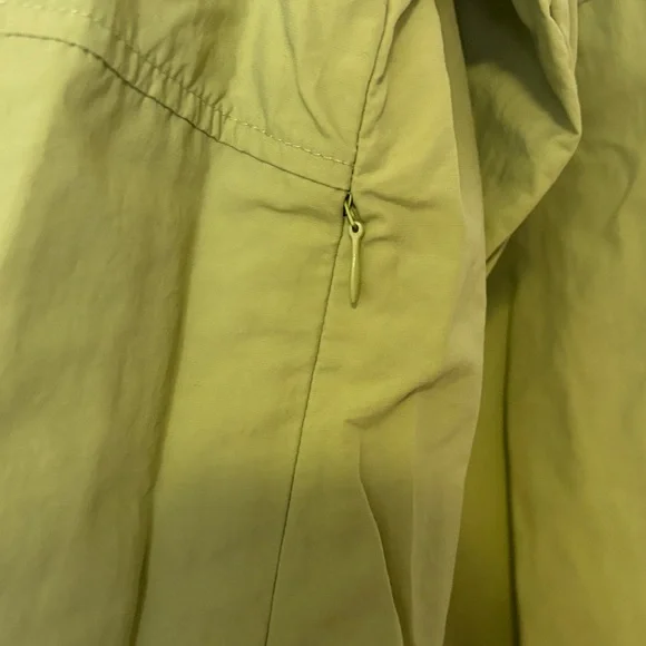 Wilo The Label Rare Women's Olive Green Windbreaker Jacket - Picture 5 of 9